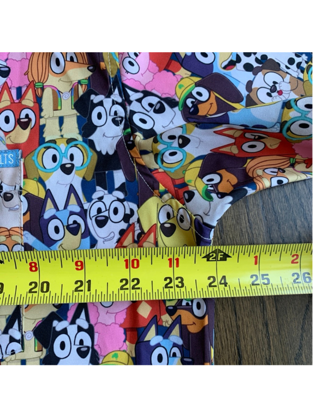 RSVLTS x Bluey Shirt Size XL Primary Pals Print Short Sleeve Kunuflex Stretche - Picture 5 of 12